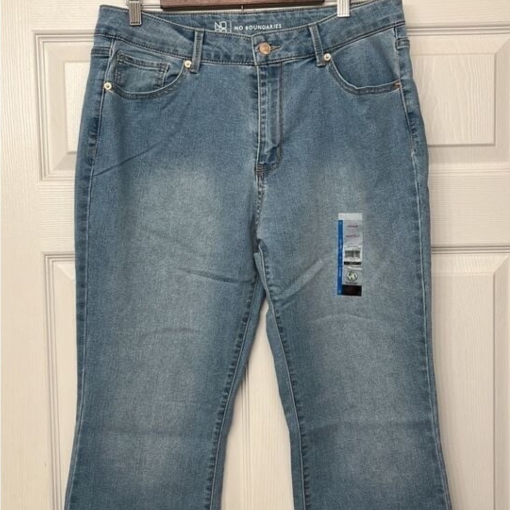 Women's Mid Rise Boot Cut Jeans size 15